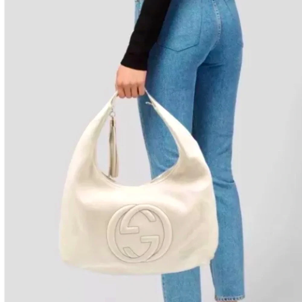 Gucci Leather Soho Large Interlocking GG Logo Hobo Bag In Ivory - Picture 1 of 11